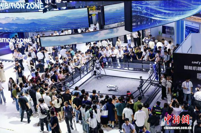 第四届全球数贸会期间,“杭州六小龙”展位人气颇高。 (浙江省商务厅 供图)